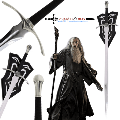 Espada Glamdring de Gandalf de El Señor de los Anillos con expositor para colgar. Vendida por Espadas y más