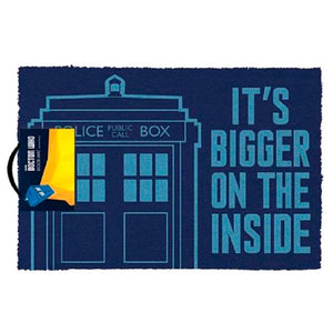 Imagen de Felpudo Doctor Who Tardis parte de nuestra colección en Espadas y más, sitio oficial.