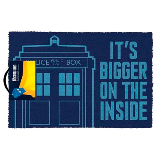 Imagen de Felpudo Doctor Who Tardis parte de nuestra colección en Espadas y más, sitio oficial.