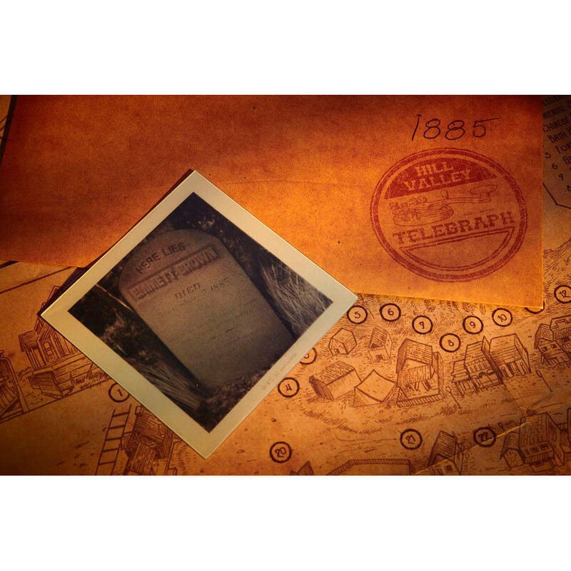 Imagen de Kit Time Travel Memories Regreso Al Futuro Standard Edition parte de nuestra colección en Espadas y más, sitio oficial.
