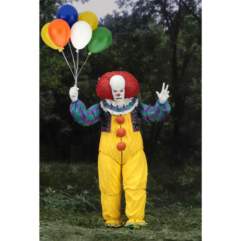 Imagen de Figura Ultimate Pennywise 1990 It 18Cm parte de nuestra colección en Espadas y más, sitio oficial.