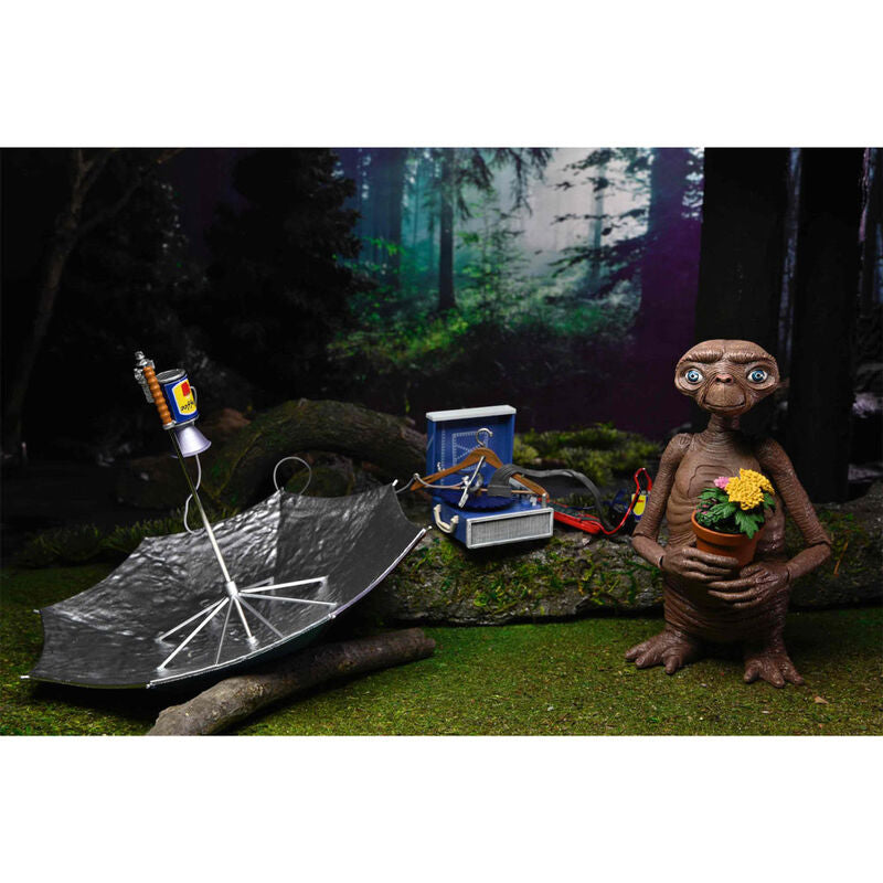 Imagen 2 - Figura Ultimate Deluxe E.t 40 Aniversario E.t El Extraterrestre 12Cm