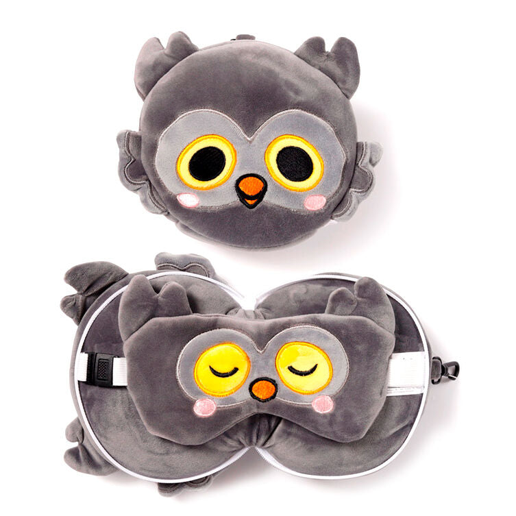 Imagen de Almohada Viaje Antifaz Buho Winston Adoramals Relaxeazzz parte de nuestra colección en Espadas y más, sitio oficial.