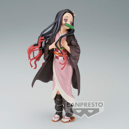 Imagen 3 de Figura Nezuko Kamado Special Color Glitter & Glamours Demon Slayer Kimetsu No Yaiba 22Cm