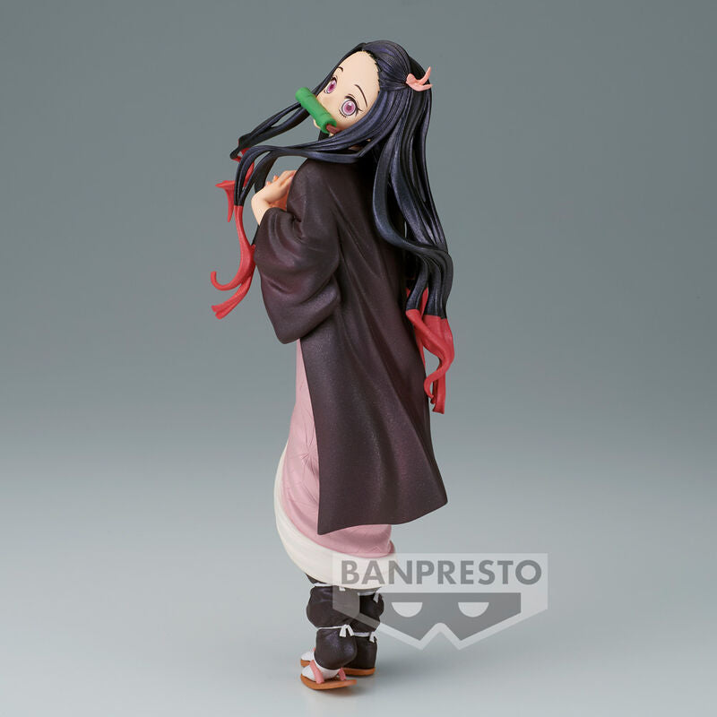 Imagen 4 de Figura Nezuko Kamado Special Color Glitter & Glamours Demon Slayer Kimetsu No Yaiba 22Cm