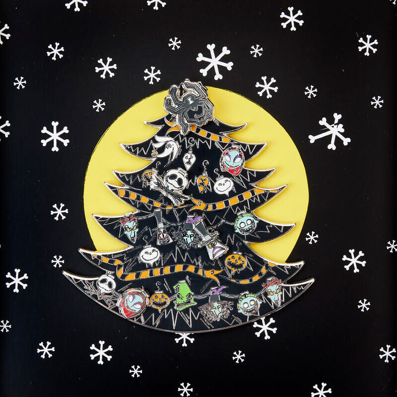 Imagen 3 - Pin Arbol Luces Pesadilla Antes De Navidad Disney Loungefly