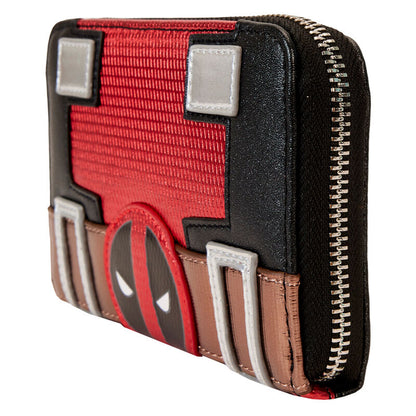 Imagen de Cartera Deadpool Metalllic Marvel Loungefly parte de nuestra colección en Espadas y más, sitio oficial.