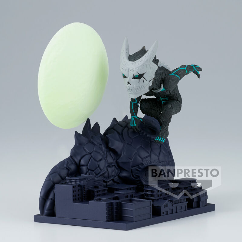 Imagen 3 de Figura Log Stories World Collectable Kaiju No. 8 5Cm