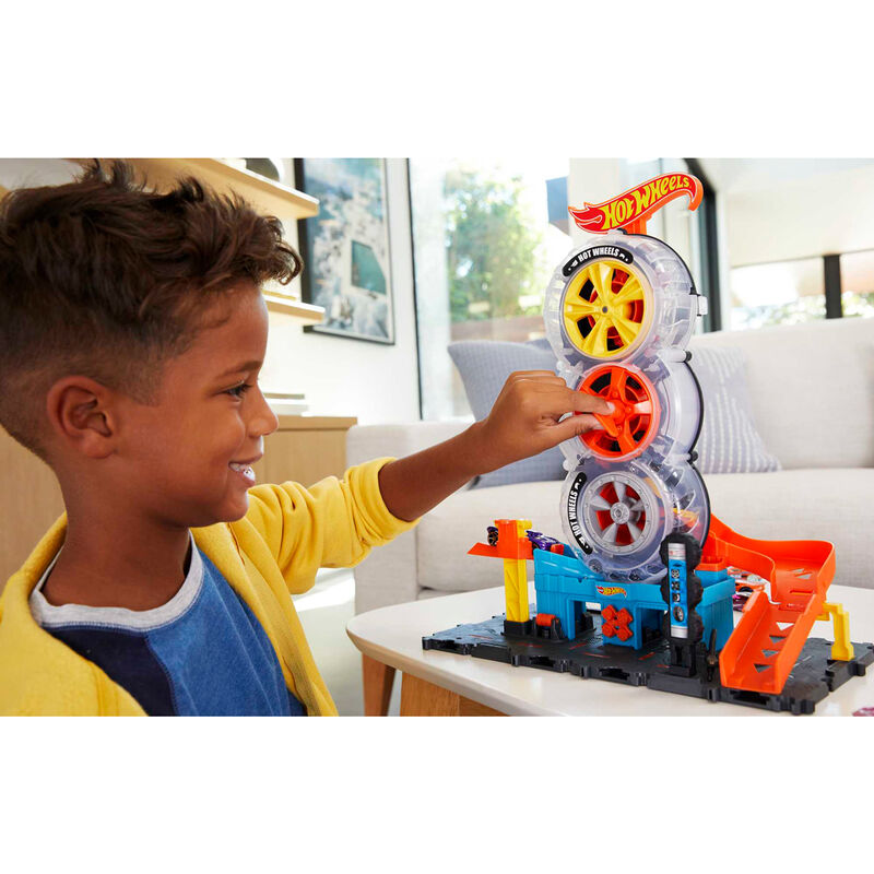 Imagen de Super Tienda De Llantas Hot Wheels parte de nuestra colección en Espadas y más, sitio oficial.