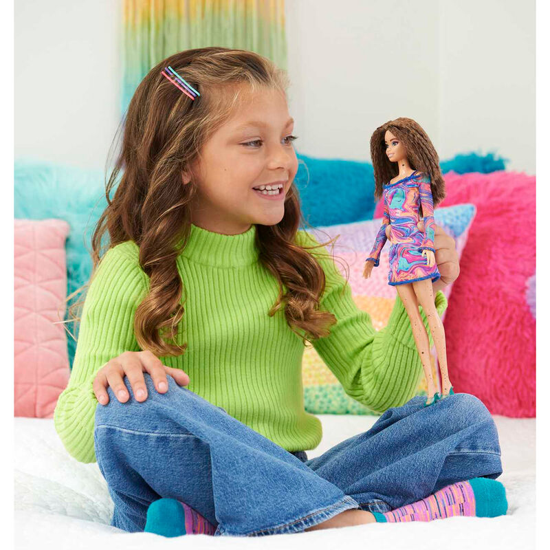 Imagen 3 - Muñeca Fashionista Vestido Estampado Marmol Surtido
