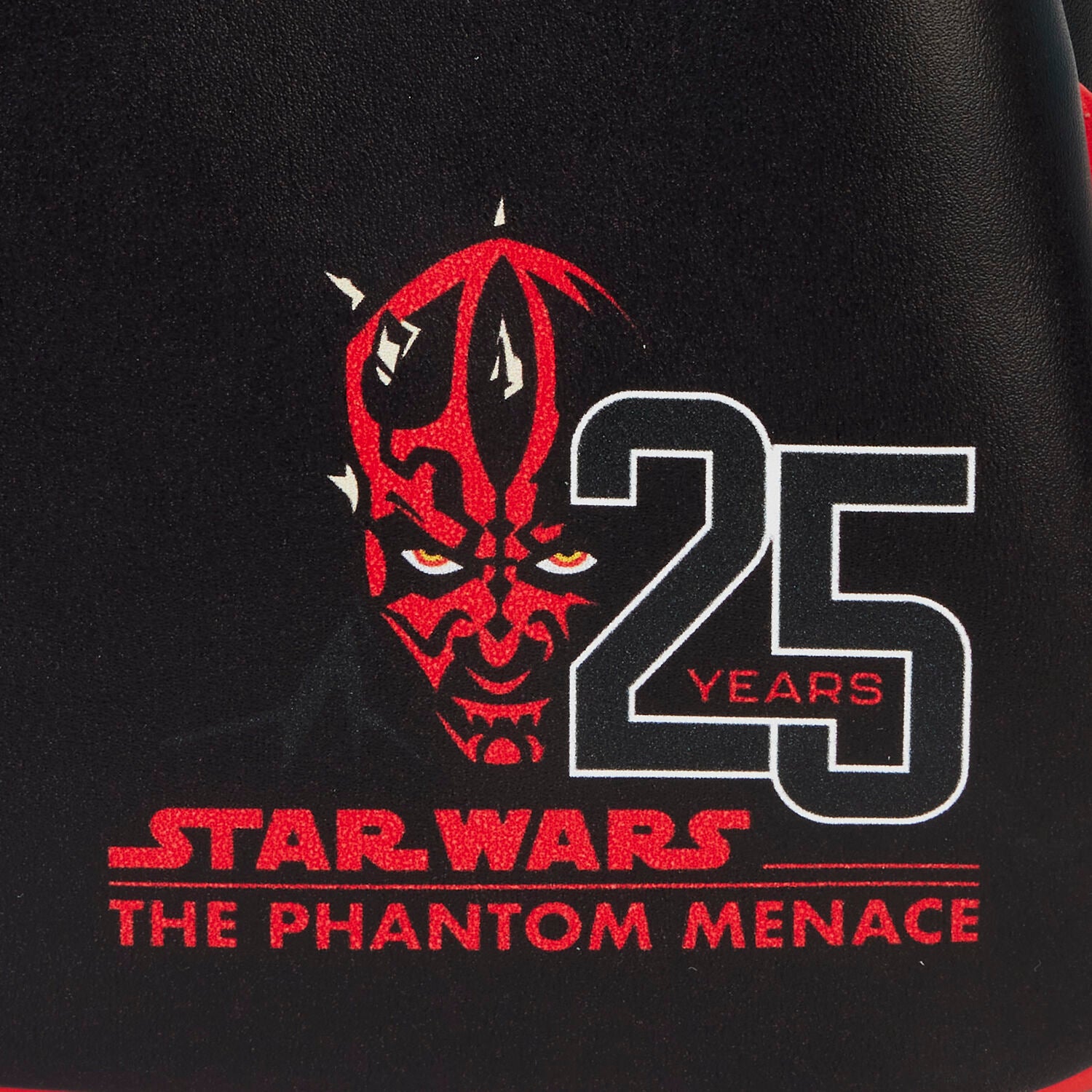 Imagen de Mochila Darth Maul 25Th Anniversary Star Wars Loungefly 26Cm parte de nuestra colección en Espadas y más, sitio oficial.