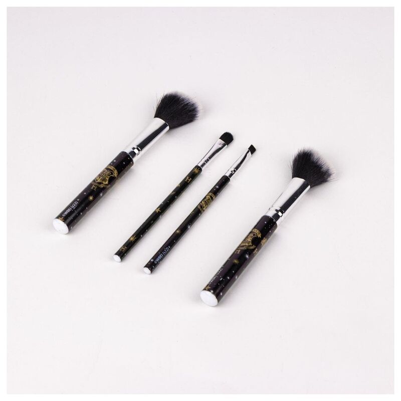 Imagen de Set Belleza Harry Potter 4Pzs parte de nuestra colección en Espadas y más, sitio oficial.