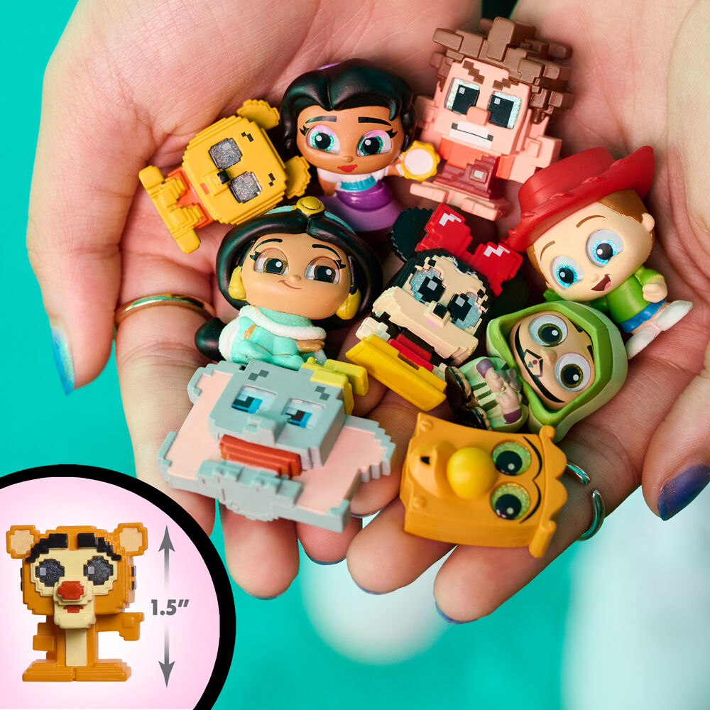 Imagen de Figuras Sorpresa Pixel Serie 12 Mini Peek Disney Doorables parte de nuestra colección en Espadas y más, sitio oficial.
