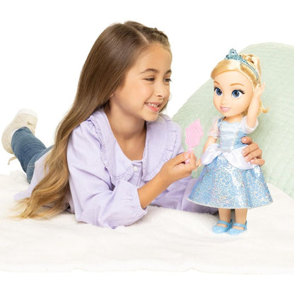 Imagen de Muñeca Cenicienta La Cenicienta 100Th Anniversary Disney 38Cm parte de nuestra colección en Espadas y más, sitio oficial.