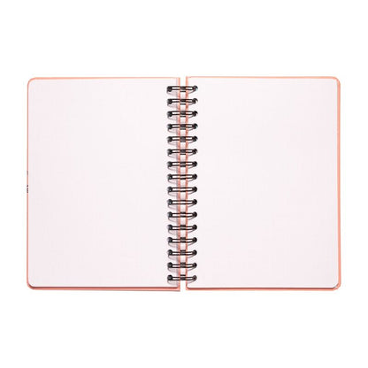 Imagen de Cuaderno A5 Snoopy parte de nuestra colección en Espadas y más, sitio oficial.