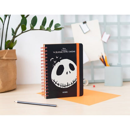 Imagen de Cuaderno A5 Pesadilla Antes De Navidad Disney parte de nuestra colección en Espadas y más, sitio oficial.
