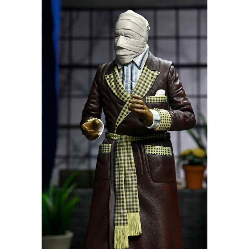 Imagen 4 - Figura Ultimate Invisible Man Kemp House Color Version. The Invisible Man Universal Monsters 18Cm