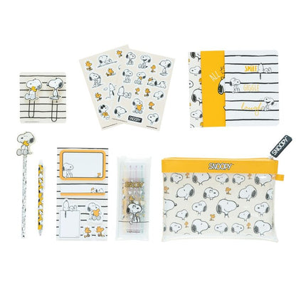 Imagen de Set Papeleria Snoopy parte de nuestra colección en Espadas y más, sitio oficial.