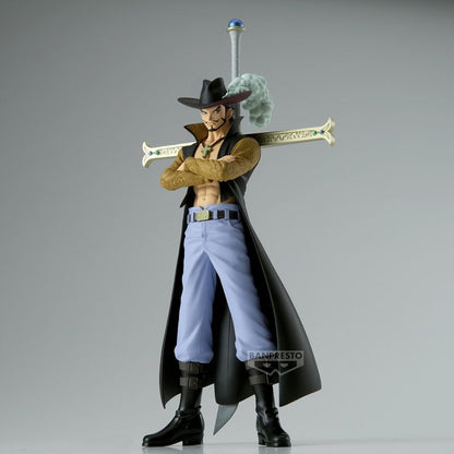Imagen de Figura Dracule The Grandline Series One Piece 17Cm parte de nuestra colección en Espadas y más, sitio oficial.