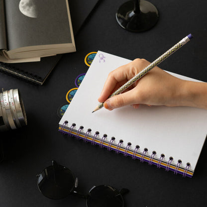 Imagen de Cuaderno A5 Miercoles parte de nuestra colección en Espadas y más, sitio oficial.