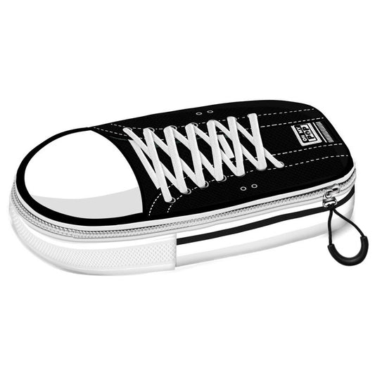 Imagen de Portatodo Sneakers Black Oh My Pop! parte de nuestra colección en Espadas y más, sitio oficial.