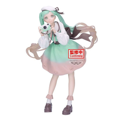 Imagen 1 - Figura Camera Holiday Memories Hatsune Miku 20Cm