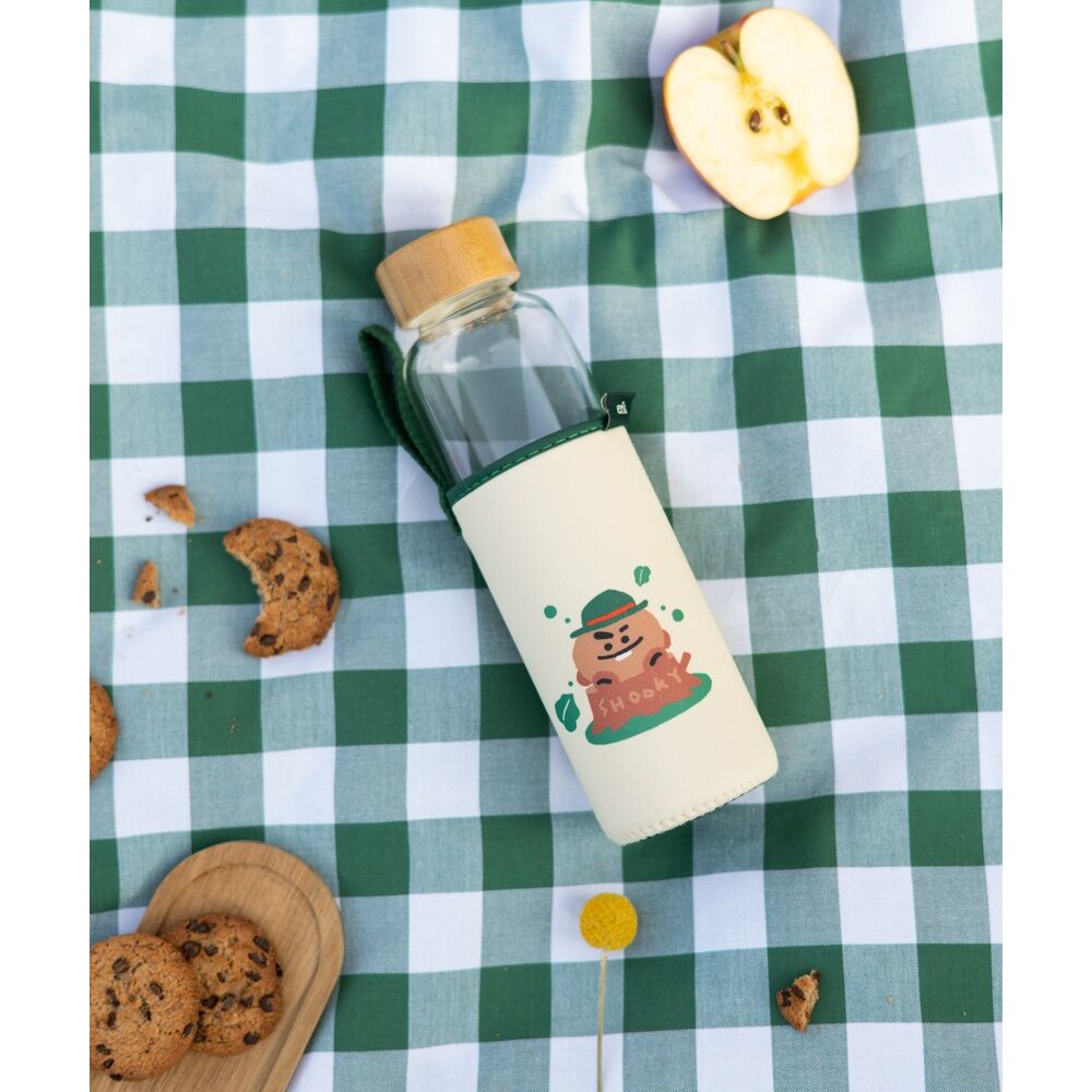 Imagen de Botella Cristal Shooky Bt21 parte de nuestra colección en Espadas y más, sitio oficial.