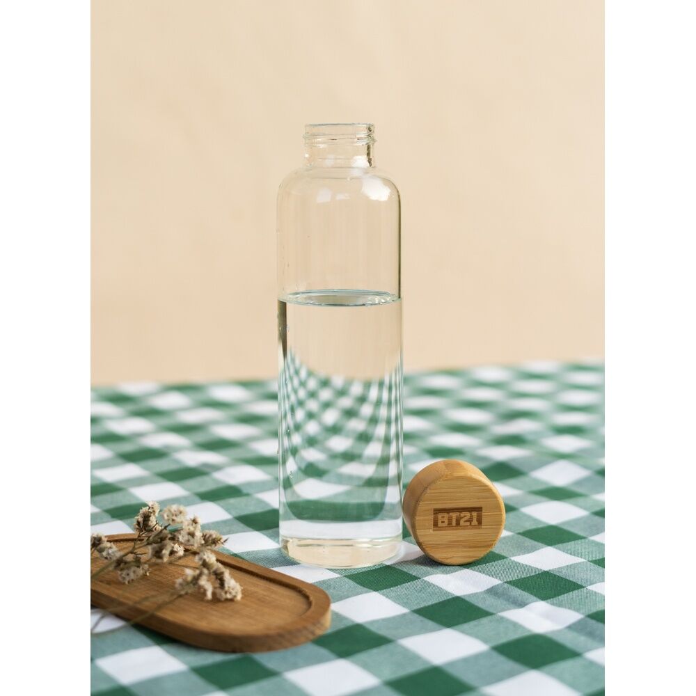 Imagen de Botella Cristal Mang Bt21 parte de nuestra colección en Espadas y más, sitio oficial.