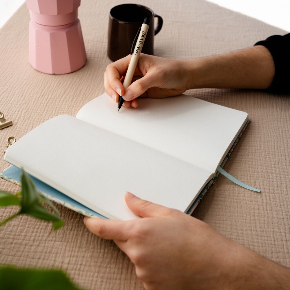 Imagen 4 - Set Cuaderno A5 + Boligrafo Ana Marin