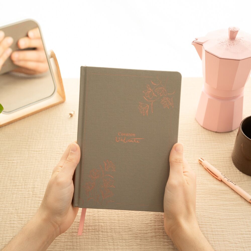 Imagen 6 - Set Cuaderno A5 + Boligrafo Raquel Beck