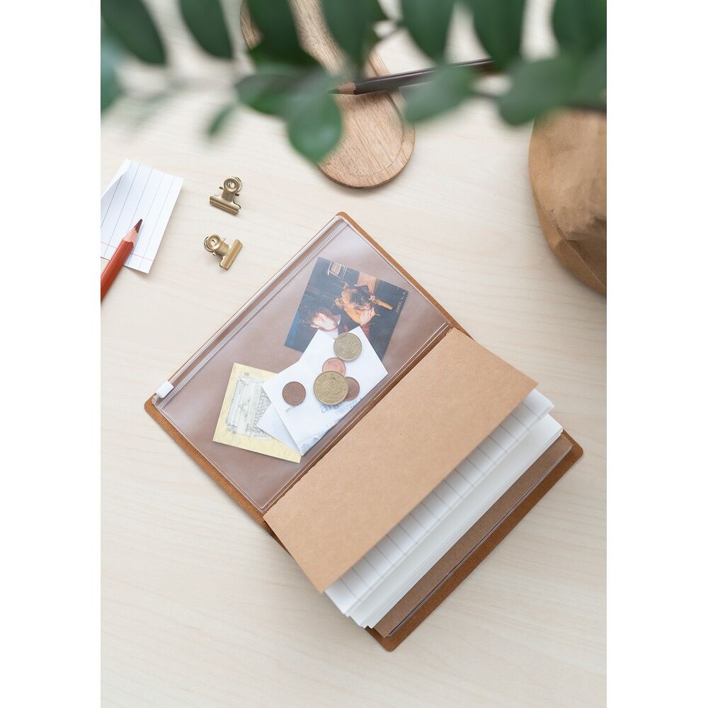 Imagen de Cuaderno De Viaje Hufflepuff Harry Potter parte de nuestra colección en Espadas y más, sitio oficial.