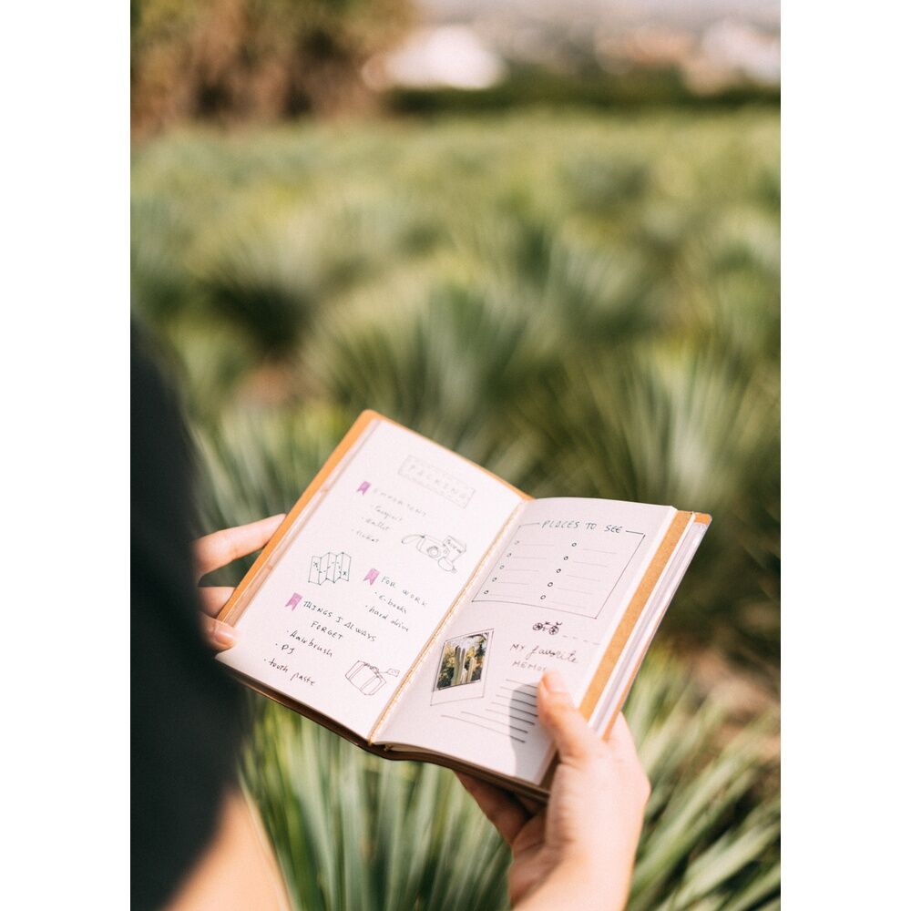 Imagen de Cuaderno De Viaje Astral parte de nuestra colección en Espadas y más, sitio oficial.