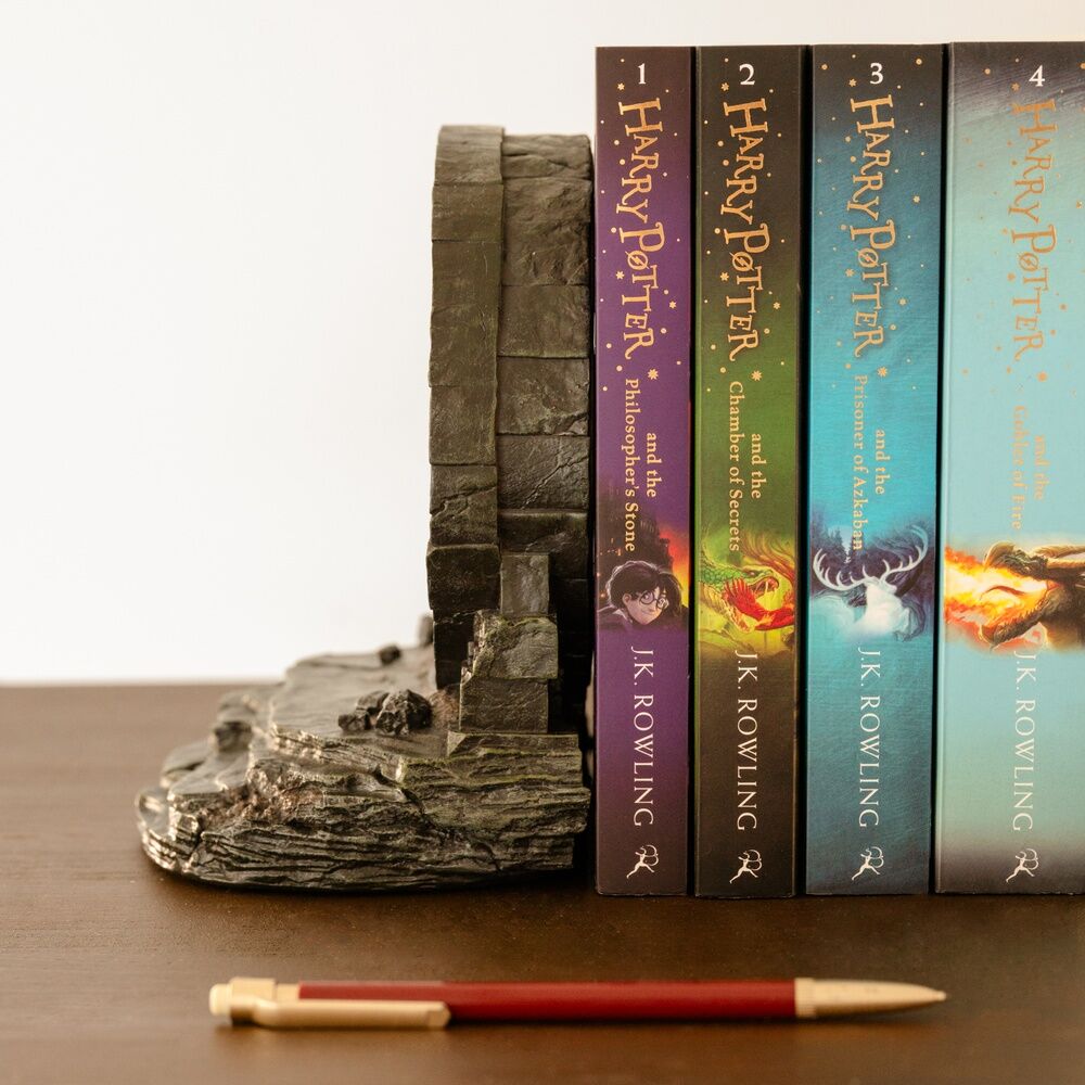 Imagen de Sujetalibros Camara De Los Secretos Harry Potter parte de nuestra colección en Espadas y más, sitio oficial.