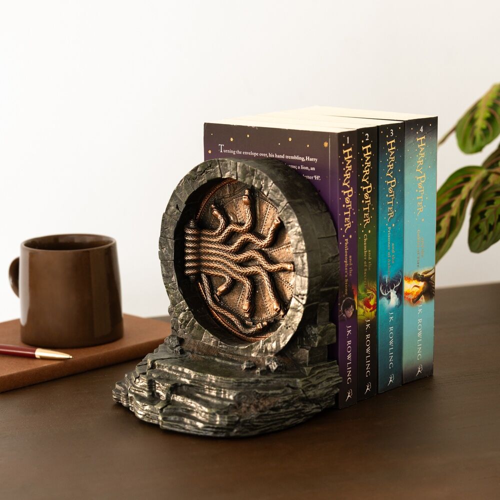 Imagen de Sujetalibros Camara De Los Secretos Harry Potter parte de nuestra colección en Espadas y más, sitio oficial.