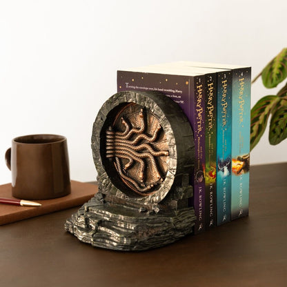 Imagen de Sujetalibros Camara De Los Secretos Harry Potter parte de nuestra colección en Espadas y más, sitio oficial.