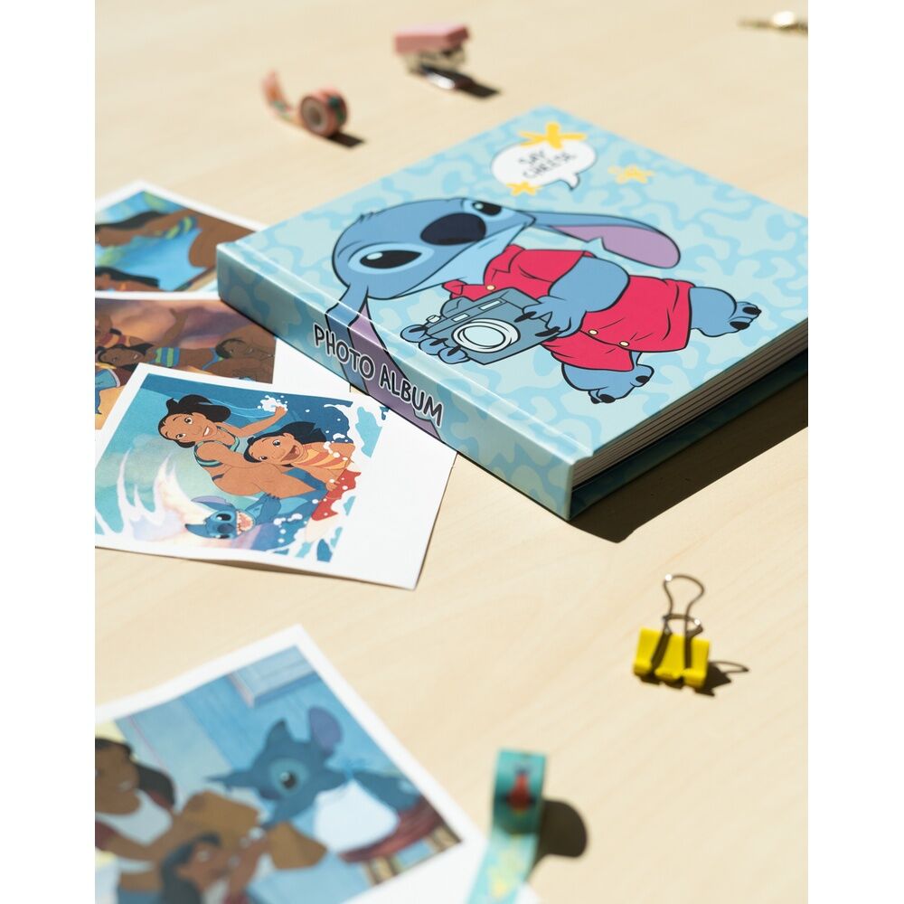 Imagen de Album De Fotos Autoadhesivas Stitch Disney parte de nuestra colección en Espadas y más, sitio oficial.