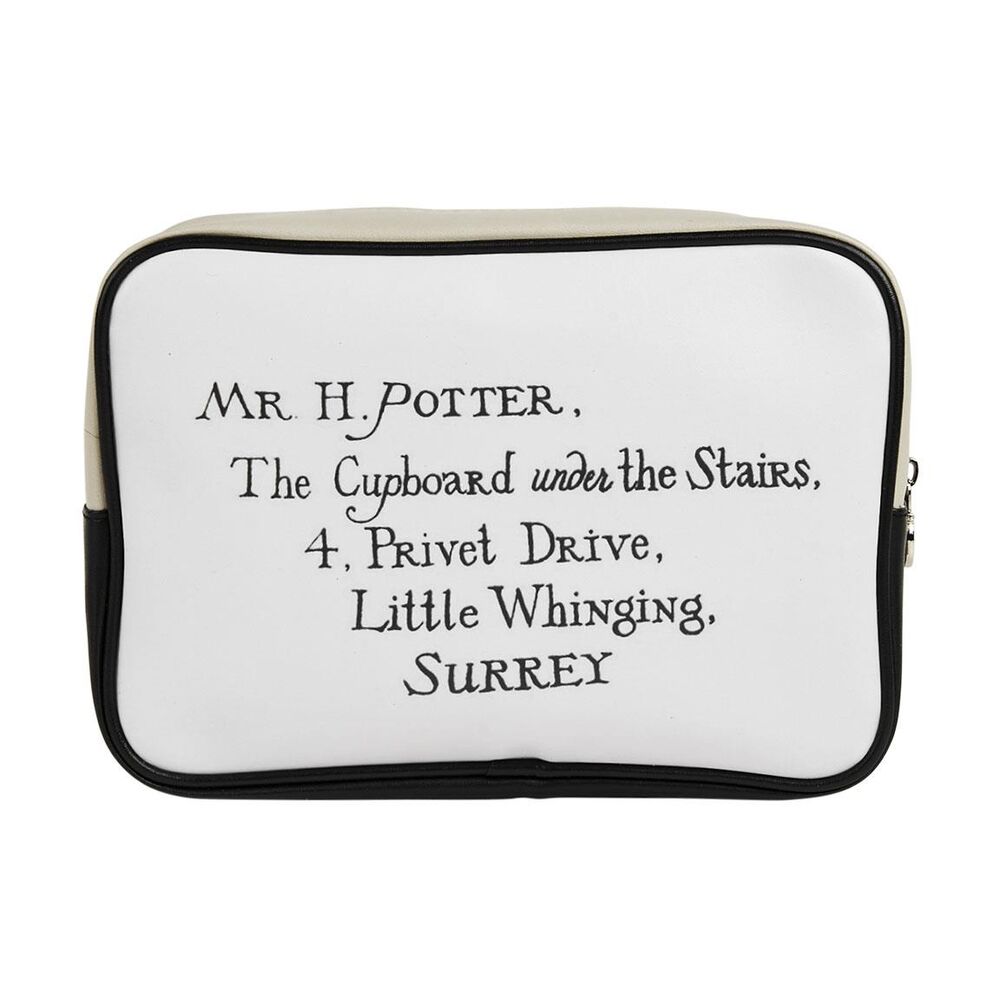 Imagen de Set 2 Neceseres Aseo Viaje Harry Potter parte de nuestra colección en Espadas y más, sitio oficial.