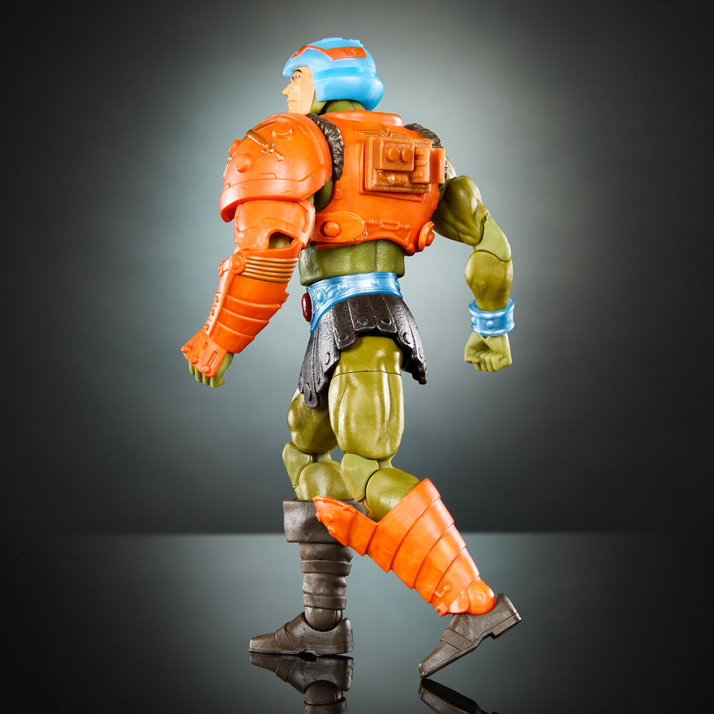 Imagen de Figura Man-At-Arms New Eternia Masters Of The Universe 17Cm parte de nuestra colección en Espadas y más, sitio oficial.