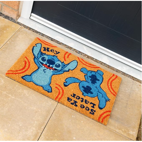 Imagen de Felpudo Stitch Disney parte de nuestra colección en Espadas y más, sitio oficial.