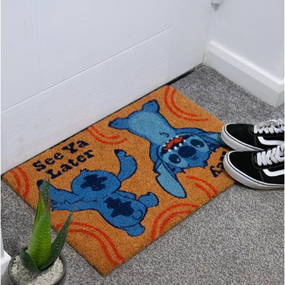 Imagen de Felpudo Stitch Disney parte de nuestra colección en Espadas y más, sitio oficial.