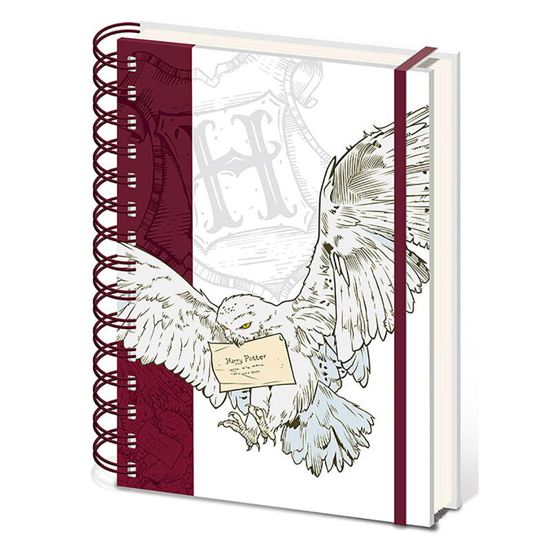 Imagen de Cuaderno A5 Hedwig Harry Potter parte de nuestra colección en Espadas y más, sitio oficial.