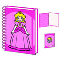 Imagen de Cuaderno A5 Peach Super Mario Bros parte de nuestra colección en Espadas y más, sitio oficial.