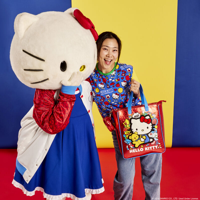Imagen de Bolso + Monedero 50Th Anniversary Hello Kitty Loungefly parte de nuestra colección en Espadas y más, sitio oficial.