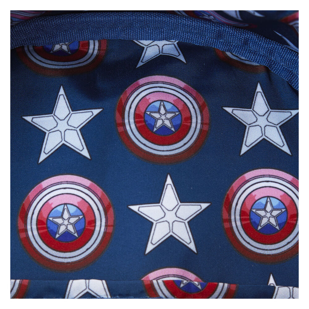 Imagen de Mochila Brave New World Capitan America Marvel Loungefly parte de nuestra colección en Espadas y más, sitio oficial.