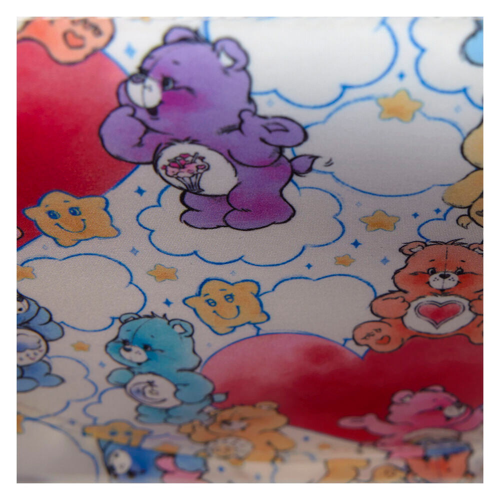 Imagen de Bolso Bandolera Rainbow Osos Amorosos Loungefly parte de nuestra colección en Espadas y más, sitio oficial.
