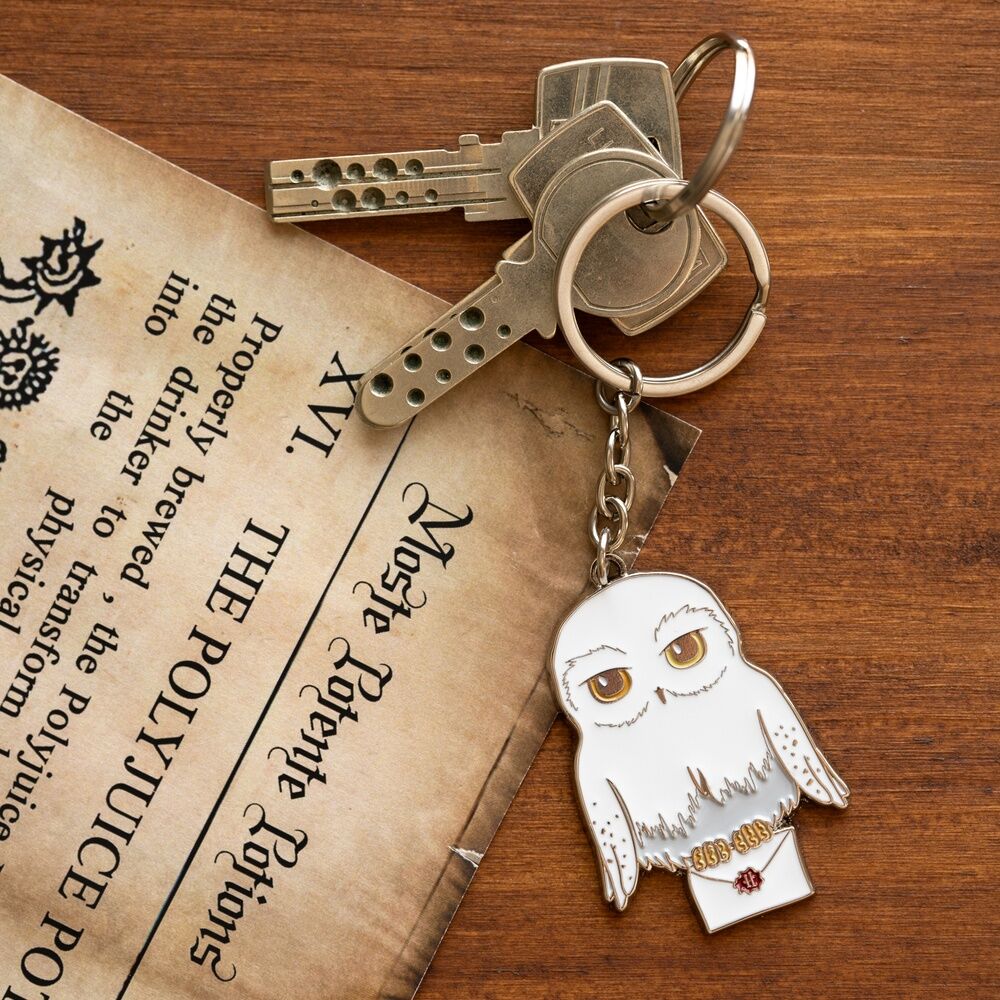 Imagen de Llavero Hedwig Harry Potter parte de nuestra colección en Espadas y más, sitio oficial.
