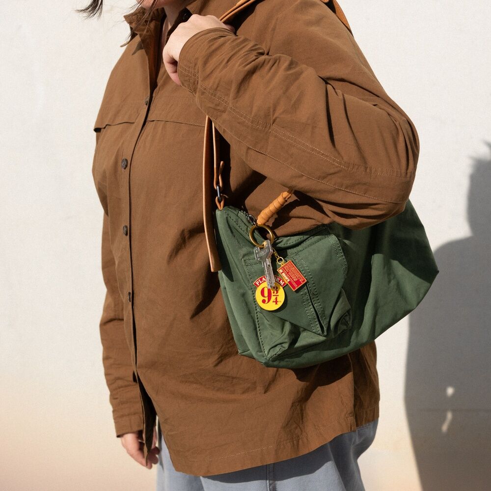 Imagen de Llavero Anden 9 3/4 Harry Potter parte de nuestra colección en Espadas y más, sitio oficial.