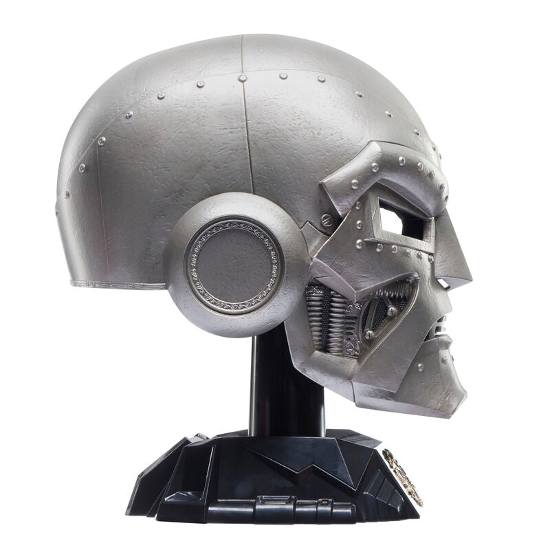Imagen 8 - Casco Premium Doctor Doom Marvel Legends