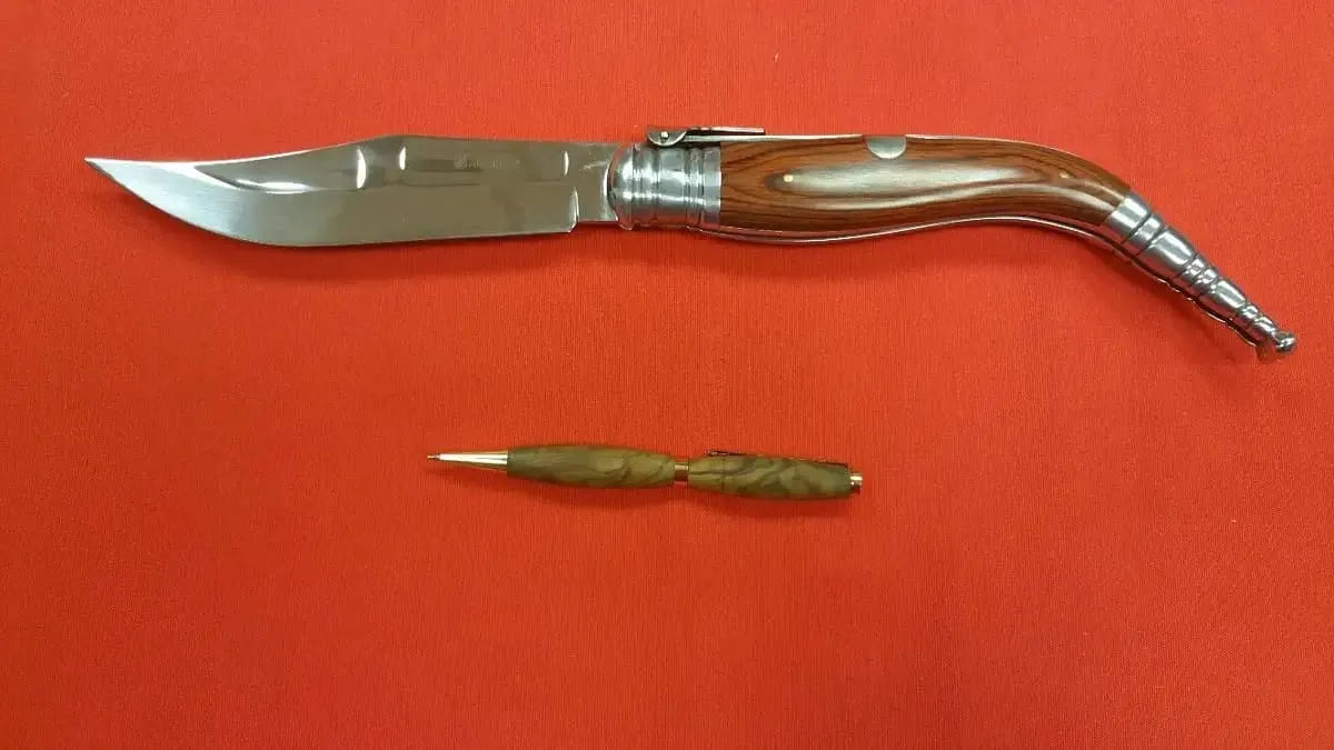 Imagen de Navaja bandolera parte de nuestra colección en Espadas y más, sitio oficial.