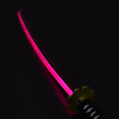 Imagen de Katana Led de Roronoa Zoro - One Piece (ZS511-7GD) parte de nuestra colección en Espadas y más, sitio oficial.
